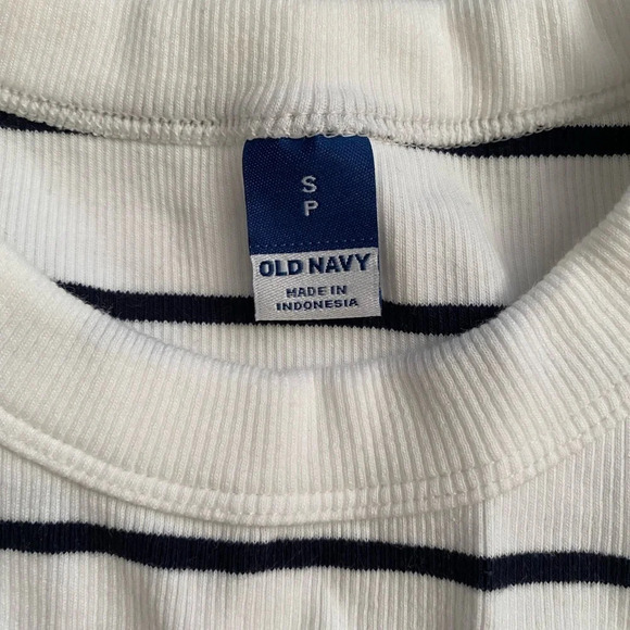 Old Navy - Ribbed White Striped Dress - Picture 6 of 7